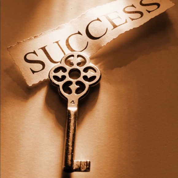 Meet your 5🌟 Posh Ambassador , Alicia - Picture 6 of 8